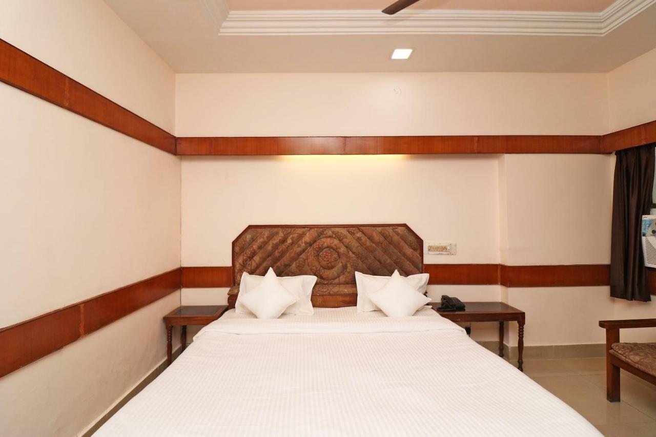 Spot On 37002 Hotel Natraj Bilāspur Стая снимка